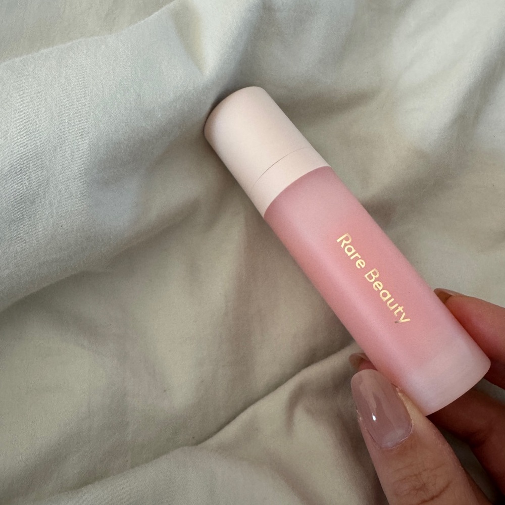 Rare Beauty pore diffusing primer. Brand new.